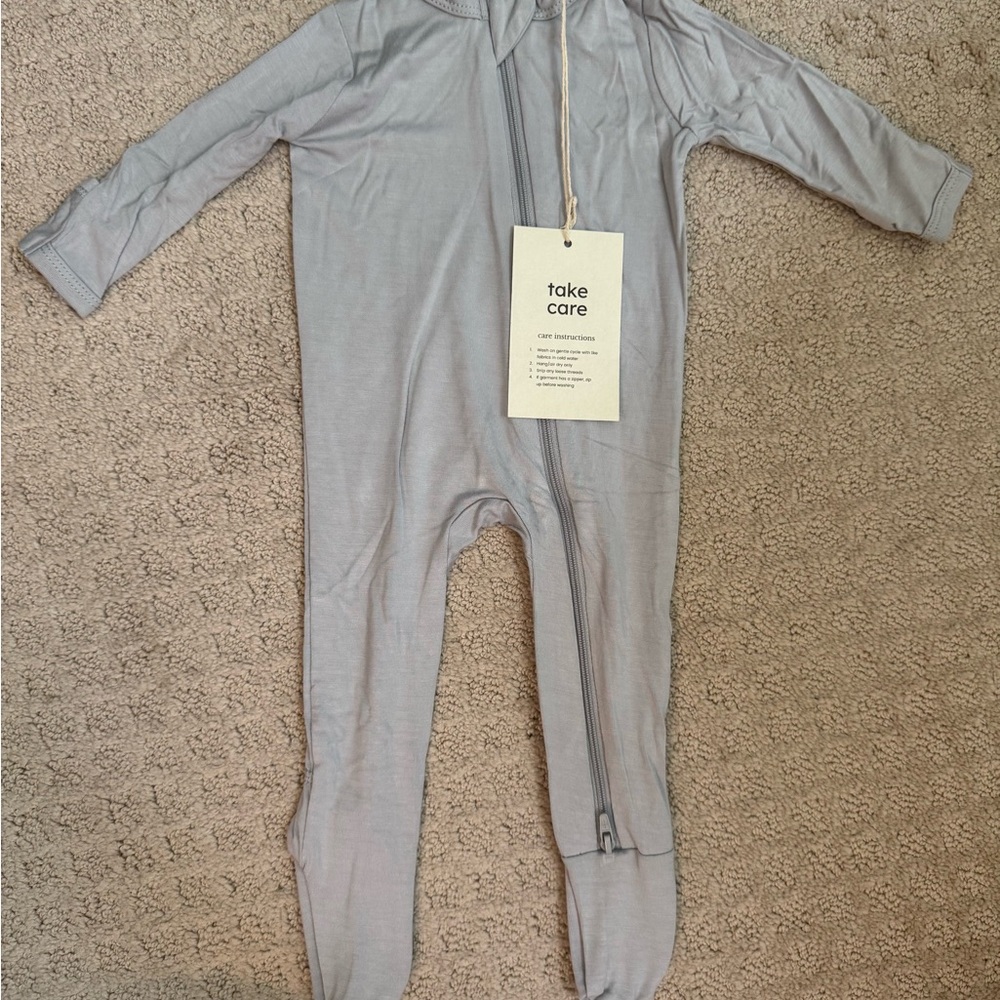 Kyte BABY Gray Footies One Piece with Zipper Closure